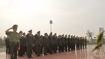 Public security doctors pay tribute to President Ho Chi Minh, provide free healthcare for poor people