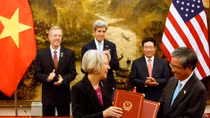US Peace Corps Director visits Vietnam