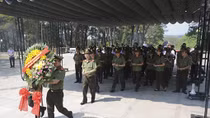Public Security Newspaper's delegation pays tribute to heroic martyrs in Quang Tri