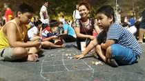 Traditional games held in Hanoi’s pedestrian streets