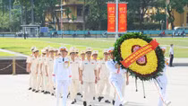 Ministry of Public Security’ delegation pays tribute to President Ho Chi Minh and heroic martyrs