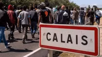 Migrants continue destabilizing France