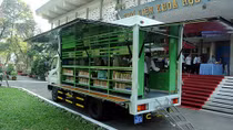 Mobile libraries for disadvantaged provinces