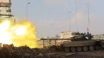 Iraqi troops seize main bridge, advance on mosque in battle for Mosul