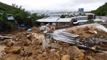Vietnam Fatherland Front sends aid to flood victims in south central region