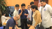 World’s leading doctors provide free medical treatment for children with disabilities in Hanoi