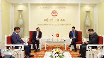 Deputy Minister Bui Van Nam receives RoK Ambassador 