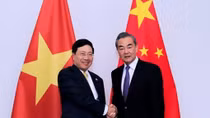 Foreign Ministers of Vietnam, China hold talks in Laos