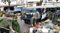 Youths of Soc Trang armed forces participate in environmental protection 