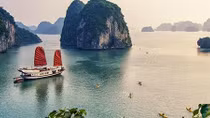 Ha Long Bay’s water under threats