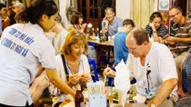 Hanoi striving to build cultural behavior in catering services