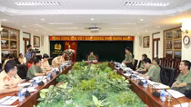 Traffic police urged to apply information technology in ensuring traffic order and safety