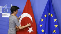 EU criticises Turkey but not ready to halt membership talks