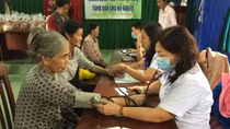 Phu Yen Police offer free healthcare to local people