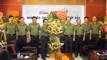 Deputy Minister Nguyen Van Thanh congratulates press agencies on revolutionary press day