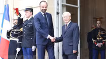 Vietnam's Party leader meets French Prime Minister