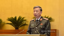 Minister To Lam reports 2 draft laws to NA deputies