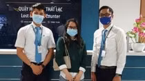 Vietnam Airlines returns diamond jewelry lost during flight to passenger