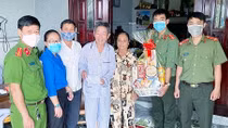 Youths of Binh Thuan police conduct various activities in response to Youth Month