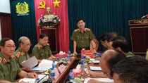 Deputy Minister Nguyen Van Son works with General Department of Logistics and Techniques