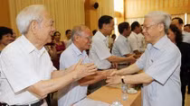 Party General Secretary Nguyen Phu Trong meets voters in Hanoi