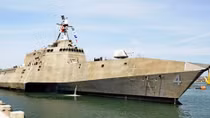 US warships dock at Vietnam’s port 