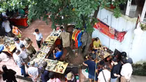 A special flea market in the middle of Hanoi 