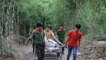 An Giang police build road for local people