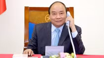 Vietnamese, Japanese PMs hold telephone conversation