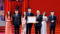 PM Phuc attends ceremony marking 90th anniversary of labour newspaper
