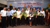 Public Security Newspaper runs "Tet for the needy 2017" program