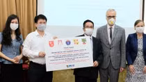 Health ministry receives 190,000 COVID-19 test kits from German states