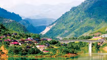 Ethnic people builds new life in resettlement village Muong Chien I, Son La