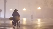 Hanoi beset by heavy fog