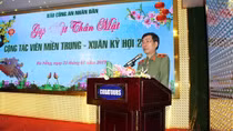 CAND Newspaper holds meeting with collaborators in central Vietnam