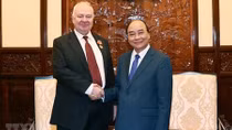 State President hosts outgoing Russian Ambassador
