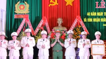 Tong Le Chan Prison receives first class Fatherland Protection Order 