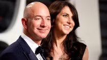  Amazon's Jeff Bezos pays out $38bn in divorce settlement