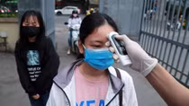 Students return to Hanoi after COVID-19 outbreak