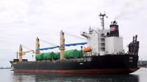 Made-in-Vietnam desalination equipment shipped to Saudi Arabia