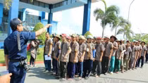 Indonesia returns 695 Vietnamese fishermen