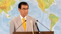 Japanese FM stresses need of upholding law in East Sea
