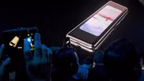 Samsung delays Galaxy Fold phone launch over screen problems