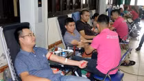 Red Journey blood donation campaign reaches Hanoi