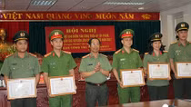 Hoa Binh Police review campaign against crimes