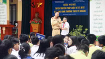 Ha Noi Traffic Police hold traffic safety training for students