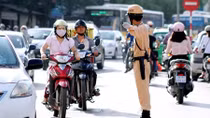 Acts of violence against traffic police officers should be strongly accused and strictly punished