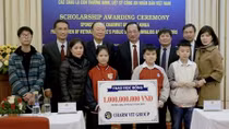 Charmvit Group supports needy Vietnamese public security officers