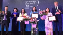 Female scientists receive L’Oreal-UNESCO awards