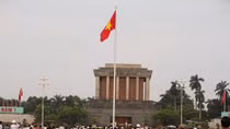 More than 50,000 people pay tribute to President Ho Chi Minh